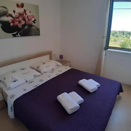 Apartament Bukaleta In