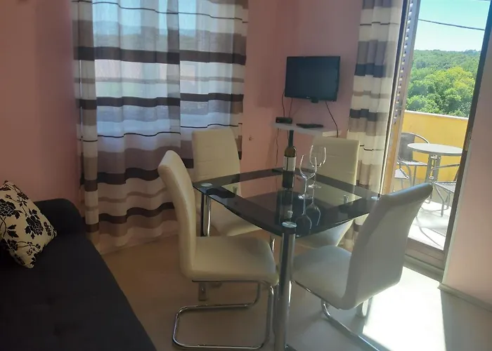 Bukaleta In شقة Loznati